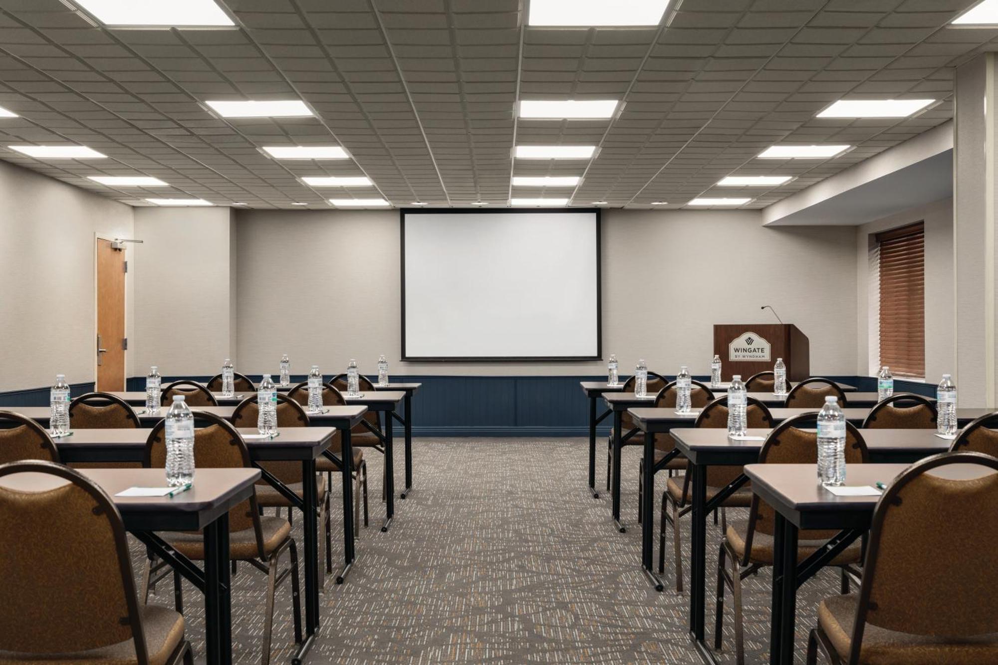 Wingate By Wyndham Louisville East Bagian luar foto
