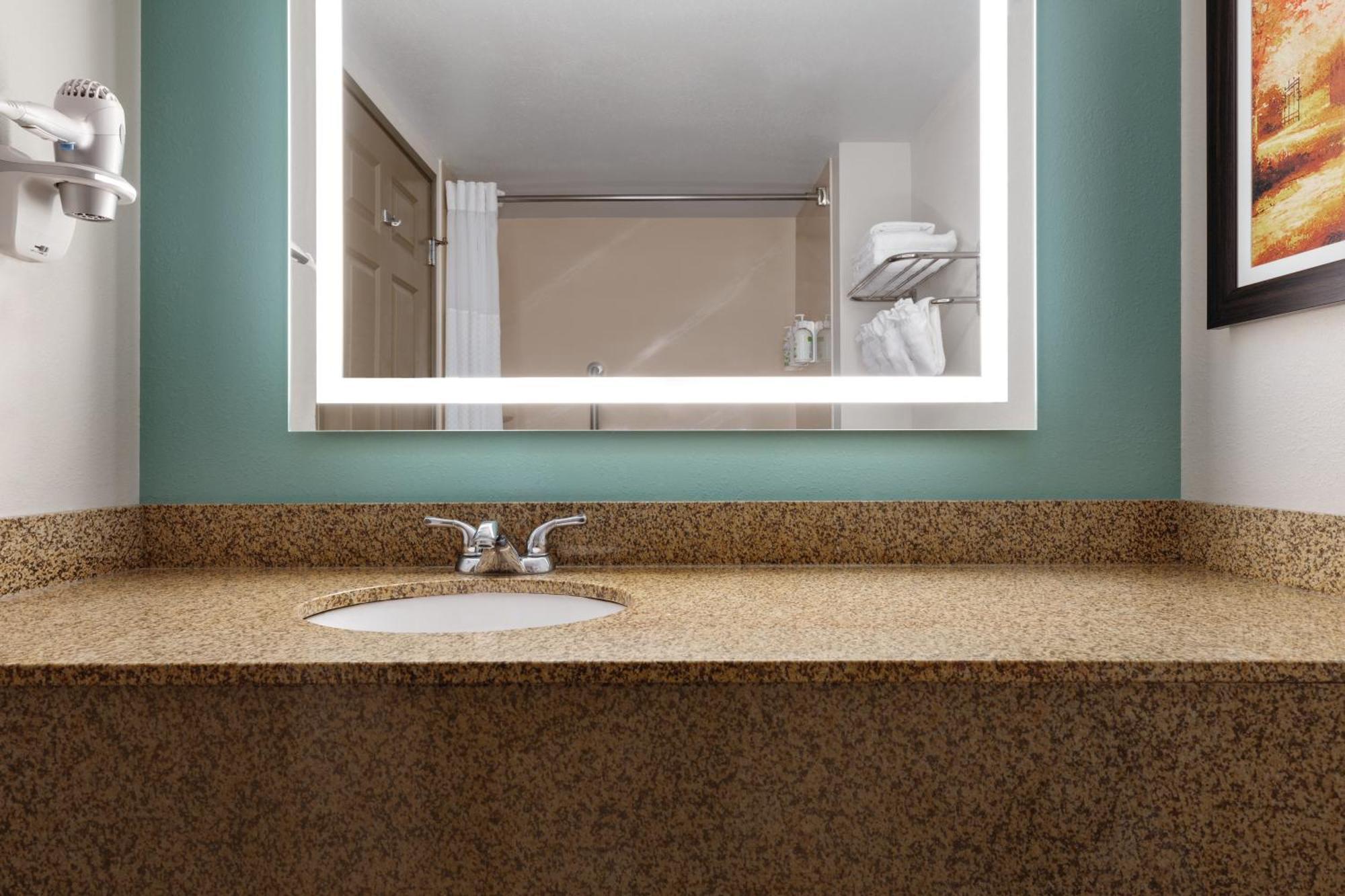 Wingate By Wyndham Louisville East Bagian luar foto